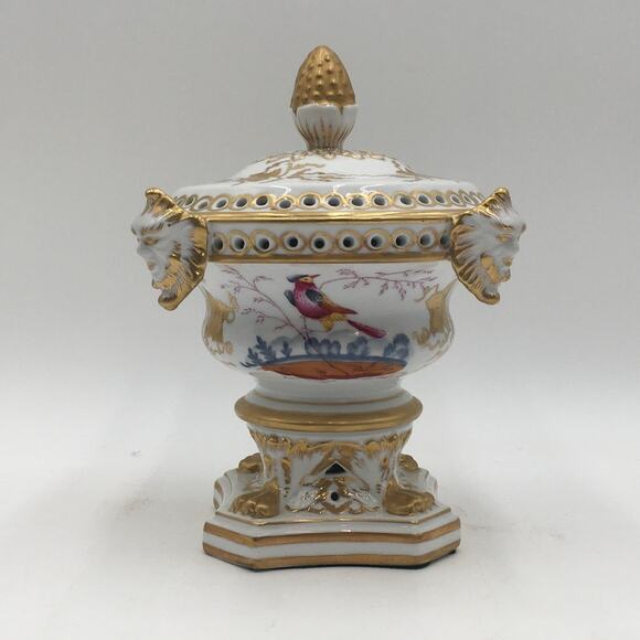 Vintage Chelsea House Hand Painted Ceramic Potpourri Urn Lions Head and Birds - Picture 1 of 6